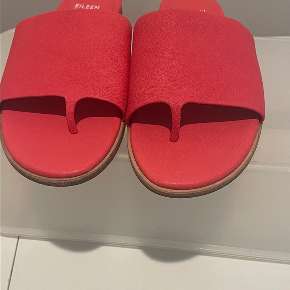 Eileen Fisher Leather Thong Sophisticated Slide Sandals in Watermelon. Size 7 - Picture 12 of 13